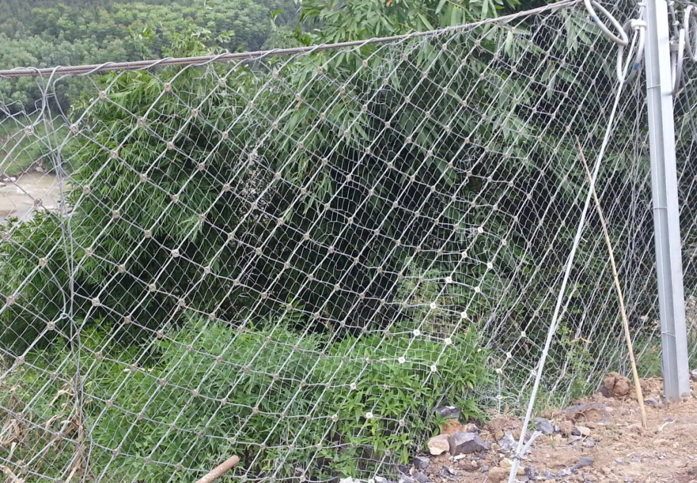 包塑铅丝石笼网箱治理河道应该采用怎样的规格_四川石笼网厂家
