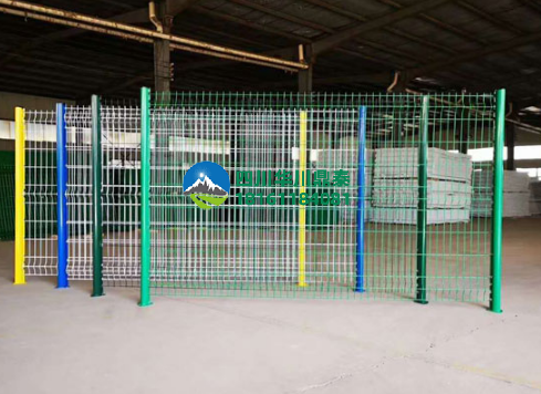 三角折弯护栏网