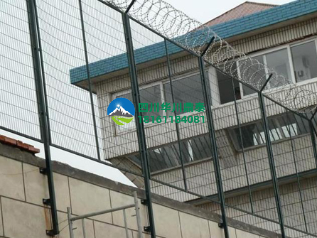 监狱围墙隔离网