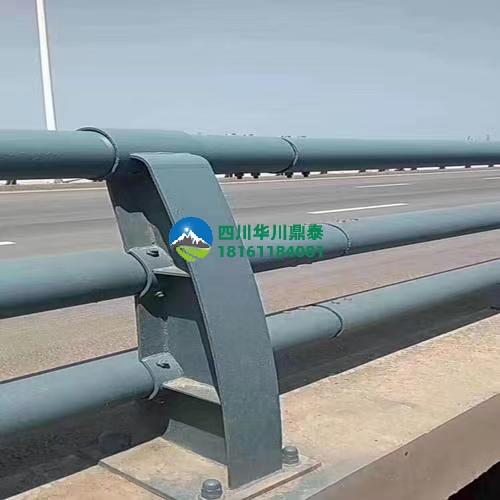桥梁防撞护栏