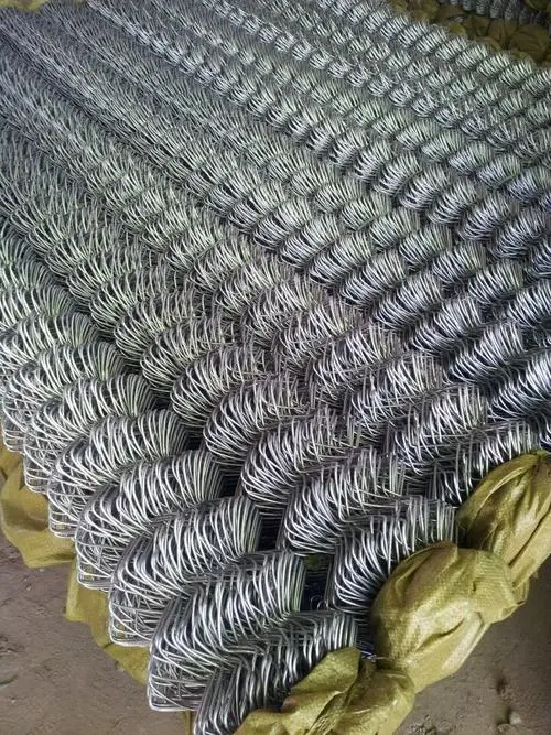 1678716439289174.jpg 镀锌勾花网2.jpg